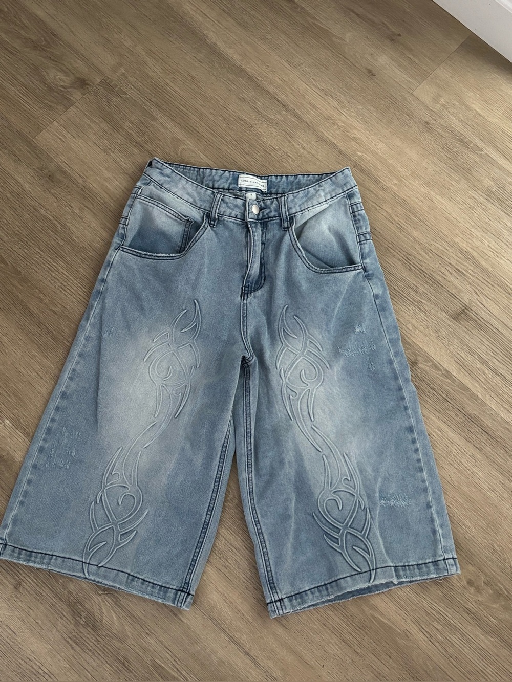 Austin Landing Wide Leg Tribal Embroidered Jorts